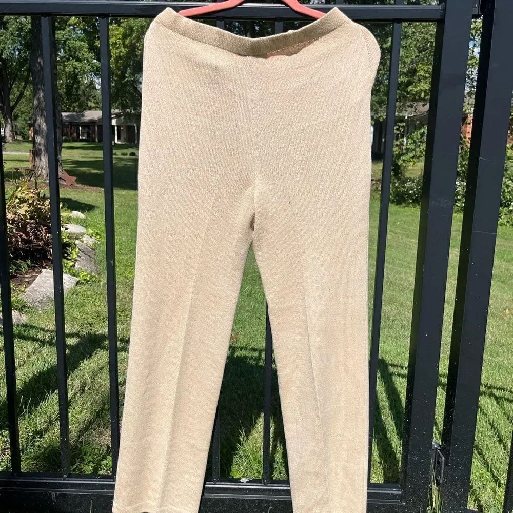 St. John Collection Knit Pants - Picture 8 of 8